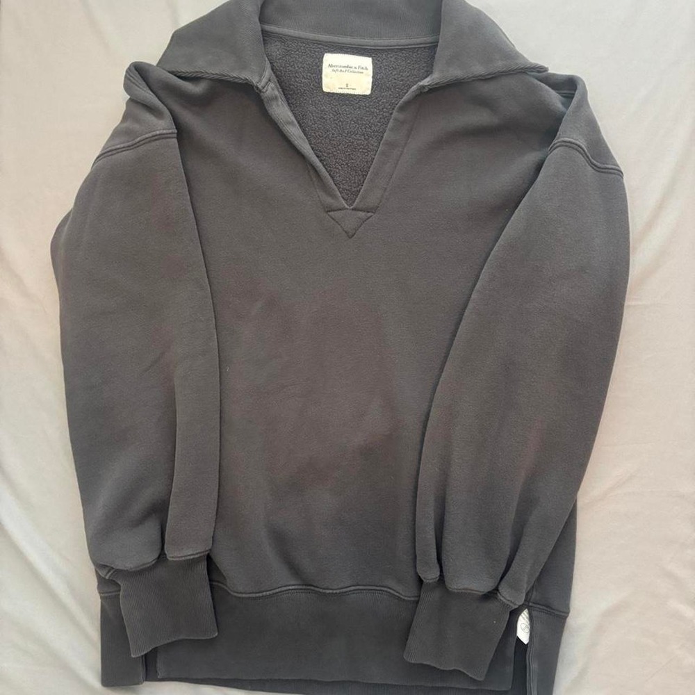 Abercrombie sweatshirt